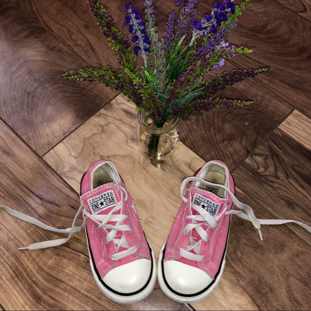 💗Pink Converse Chuck Taylor shoes toddler size 8